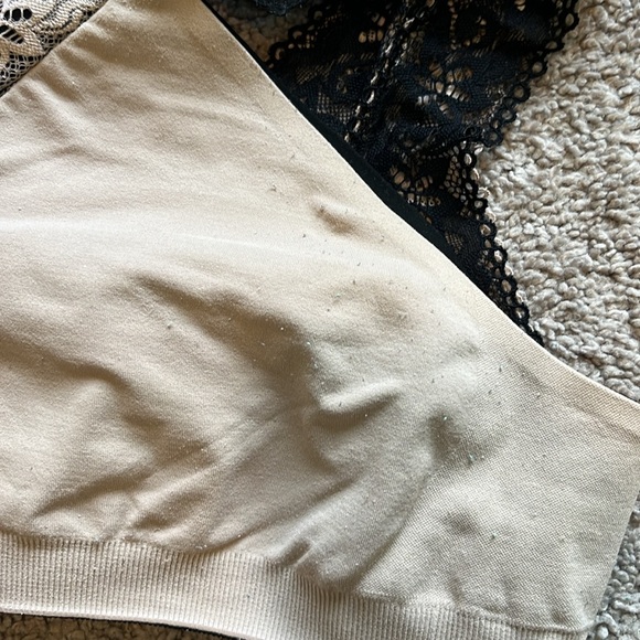 Annette from soma reversible bra bundle - Picture 16 of 17